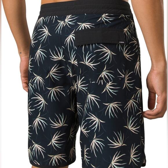 Prana Vintage Boardshort Swim Black Bloom Floral‎ 6” Inseam NWT Men’s Size 30 - Picture 2 of 7